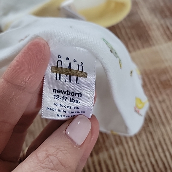 Gap Baby Gap Animal Themed Unisex 0-3 Month Hats - Picture 6 of 6